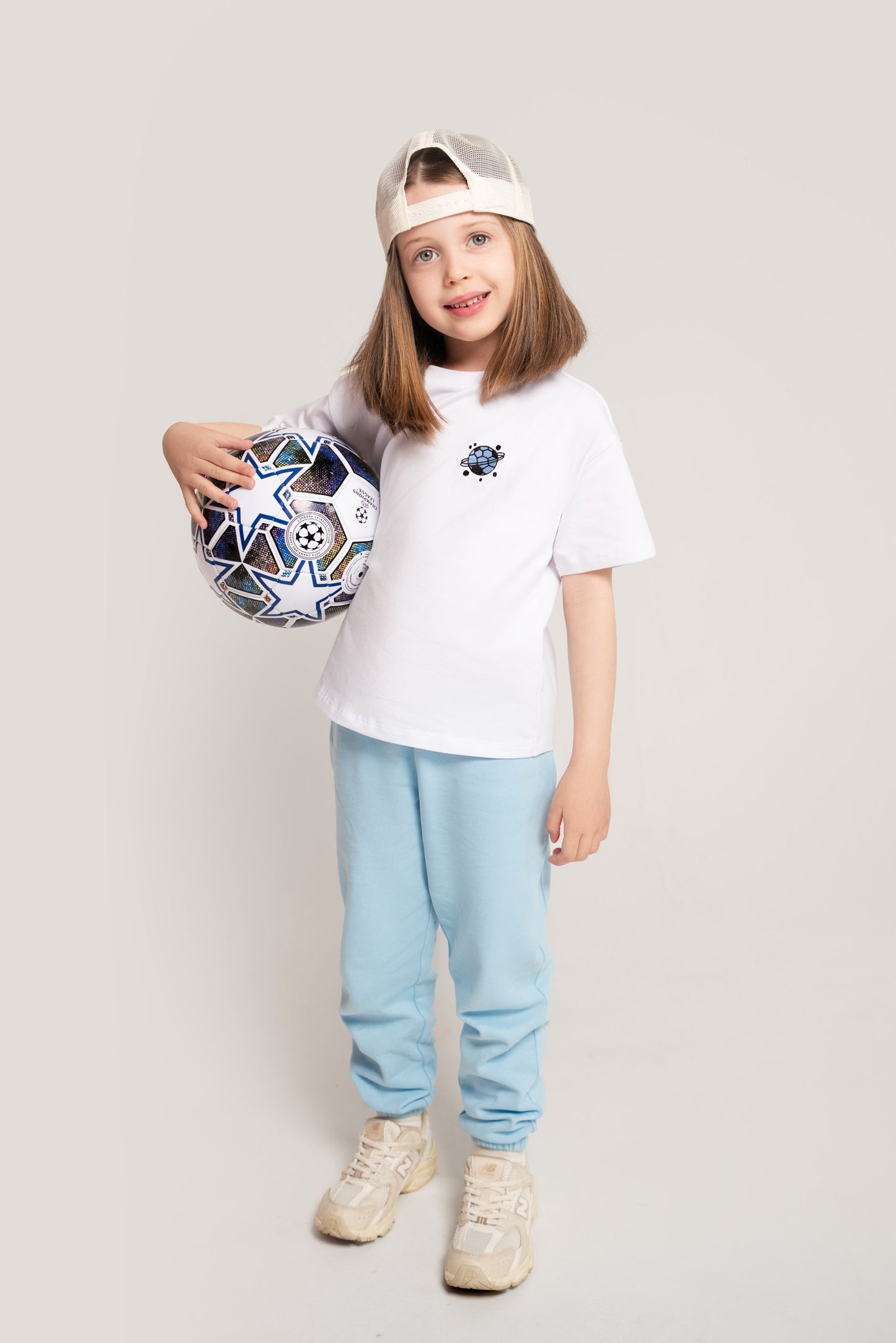 T-Shirt aus Baumwolle mit Fußball-Stickerei