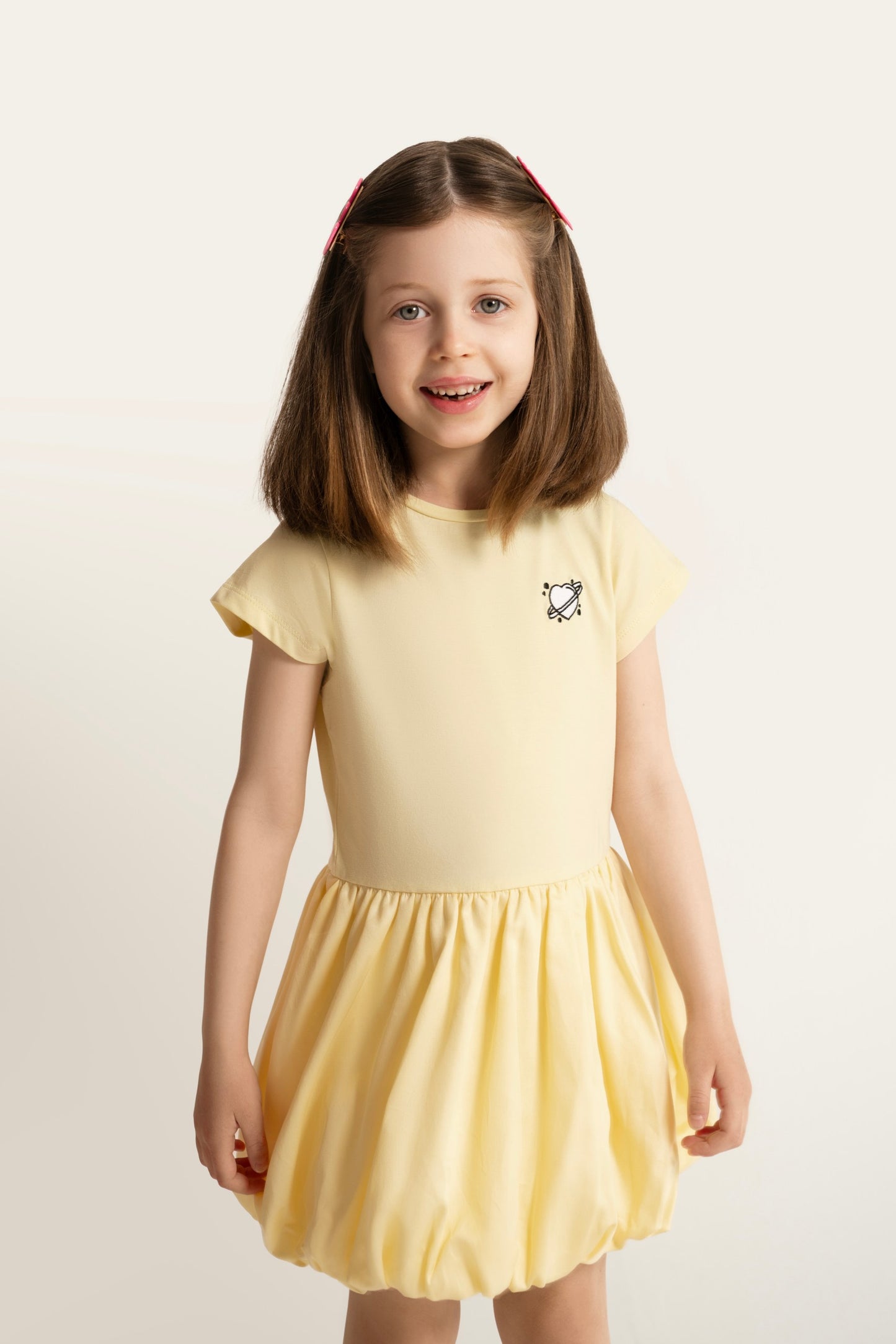 Balloon-Kleid mit Herz Stickerei