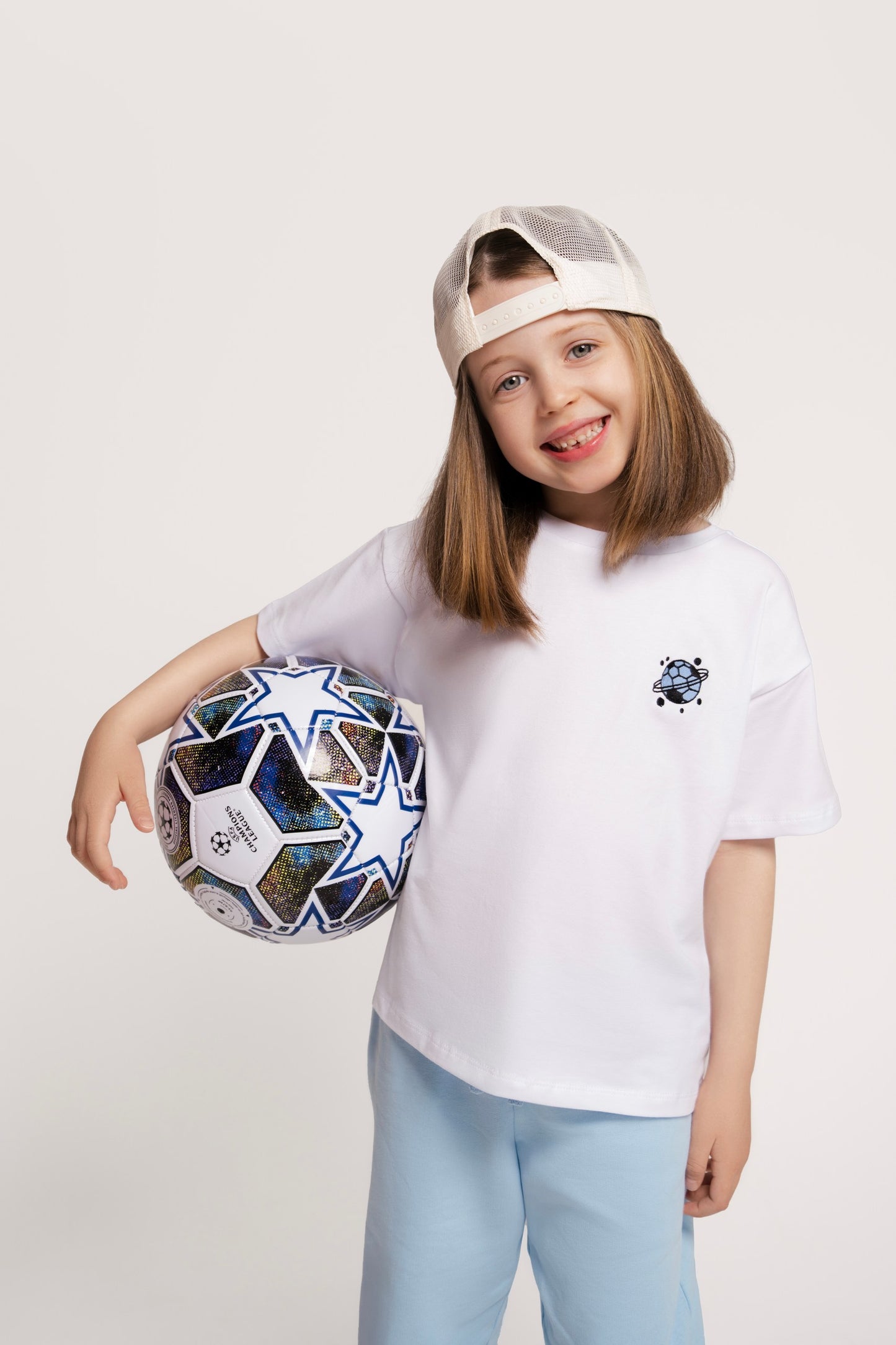 T-Shirt aus Baumwolle mit Fußball-Stickerei